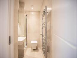 Two-bedroom Near Eton College by Belvilla