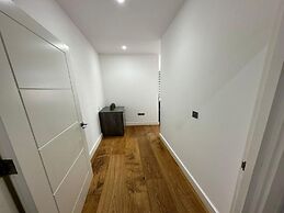 Slough Museum, Two-bedroom Apartment by Belvilla