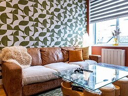 Burnham Beeches One-bedroom Apartment by Belvilla