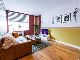 Burnham Beeches One-bedroom Apartment by Belvilla