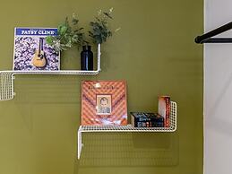 Burnham Beeches One-bedroom Apartment by Belvilla