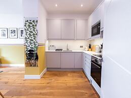 Burnham Beeches One-bedroom Apartment by Belvilla