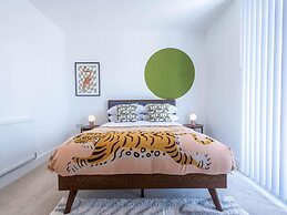 Horniman Museum Harmony Two-bedroom by Sojo Stay