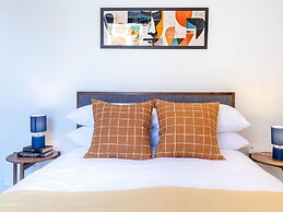 Horniman Museum Harmony Two-bedroom by Sojo Stay