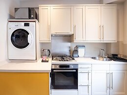 Explore Granary Square Two Bedroom by Belvilla