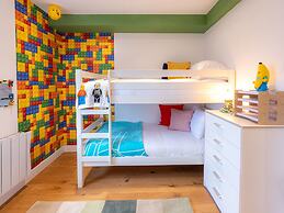 Two-bedroom Legoland Windsor Resort by Belvilla