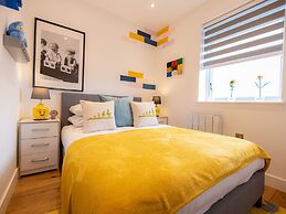Two-bedroom Legoland Windsor Resort by Belvilla