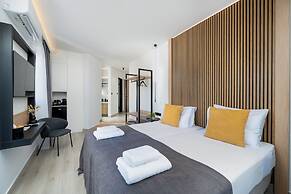 INCORSO • Smart Luxury Stay • near Airport • 24HR Check in