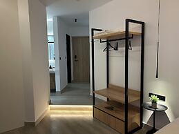 INCORSO • Smart Luxury Stay • near Airport • 24HR Check in