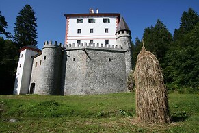 Lavric Hideaway Room 5