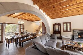Troodos Mature Pine Chalet