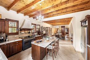 Troodos Mature Pine Chalet