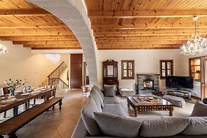 Troodos Mature Pine Chalet