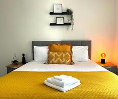 Darlington Suites by SA Stays