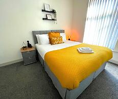 Darlington Suites by SA Stays