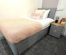 Darlington Suites by SA Stays