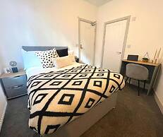 Darlington Suites by SA Stays