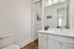 Tidewater 4 Bedroom Home by RedAwning