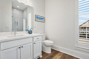 Tidewater 4 Bedroom Home by RedAwning