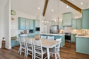 Tidewater 4 Bedroom Home by RedAwning