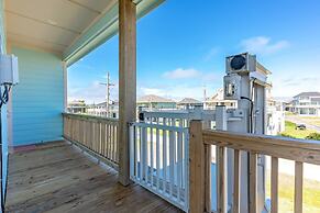 Tidewater 4 Bedroom Home by RedAwning