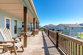 Tidewater 4 Bedroom Home by RedAwning