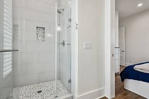 Tidewater 4 Bedroom Home by RedAwning