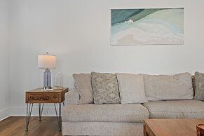 Tidewater 4 Bedroom Home by RedAwning