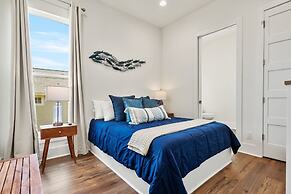 Tidewater 4 Bedroom Home by RedAwning