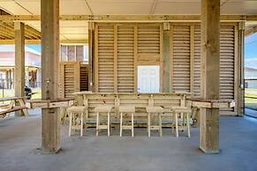 Tidewater 4 Bedroom Home by RedAwning