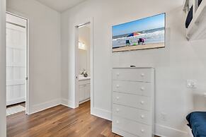 Tidewater 4 Bedroom Home by RedAwning