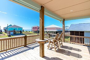 Tidewater 4 Bedroom Home by RedAwning