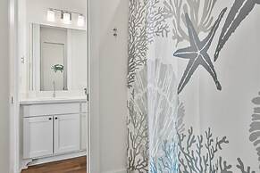 Tidewater 4 Bedroom Home by RedAwning