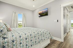 Sea Glass Cottage 2 Bedroom Home by RedAwning