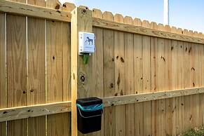 Sea Glass Cottage 2 Bedroom Home by RedAwning