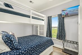 Sea Glass Cottage 2 Bedroom Home by RedAwning