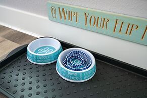 Sea Glass Cottage 2 Bedroom Home by RedAwning