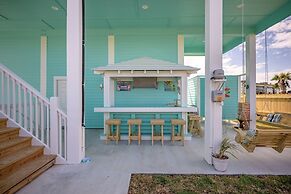 Sea Glass Cottage 2 Bedroom Home by RedAwning