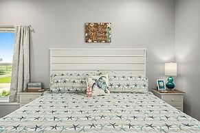 Sea Glass Cottage 2 Bedroom Home by RedAwning