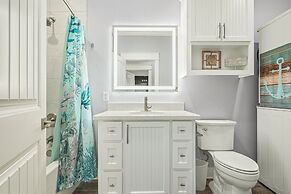 Sea Glass Cottage 2 Bedroom Home by RedAwning