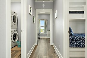 Sea Glass Cottage 2 Bedroom Home by RedAwning