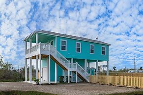 Sea Glass Cottage 2 Bedroom Home by RedAwning