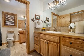 Solitude Bobcat #4 -- Estes Park -- Mountain Cabin Condo With Fireplac