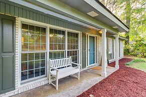 Garden City Home w/ Screened Porch: Near Savannah!