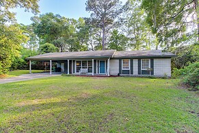 Garden City Home w/ Screened Porch: Near Savannah!