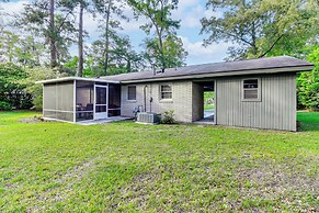 Garden City Home w/ Screened Porch: Near Savannah!