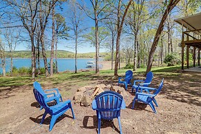 Tranquil Lakefront Greers Ferry Escape w/ Fire Pit