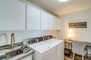 Tranquil Lakefront Greers Ferry Escape w/ Fire Pit