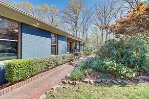 Tranquil Lakefront Greers Ferry Escape w/ Fire Pit