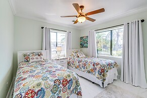 Port Charlotte Home w/ Lanai & Saltwater Pool!